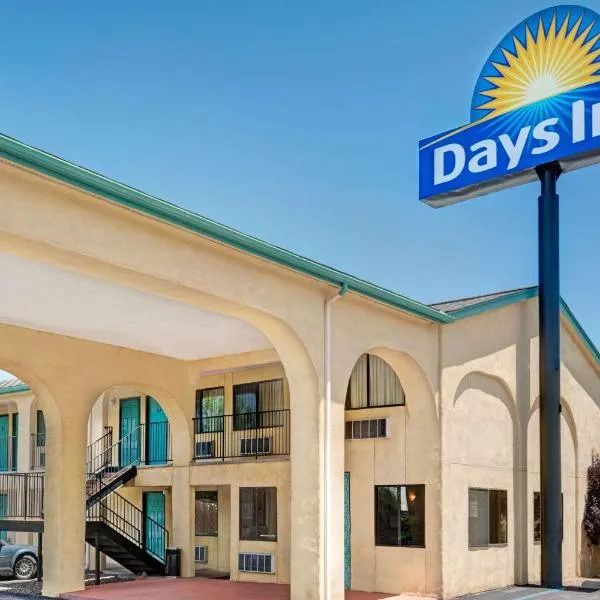 Days Inn by Wyndham Espanola, hotel in San Juan Pueblo