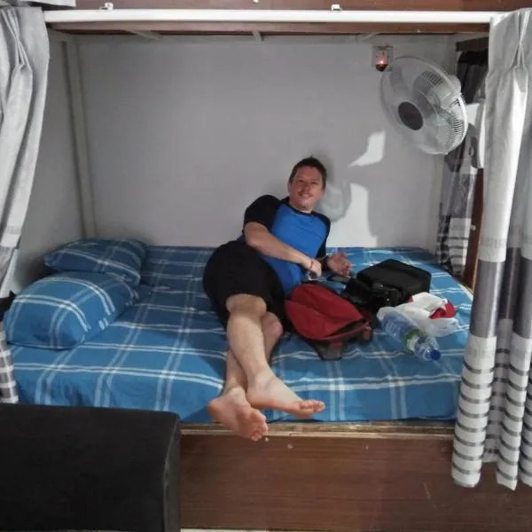 Kingfisher Hostel, hotel v destinaci Anuradhápura