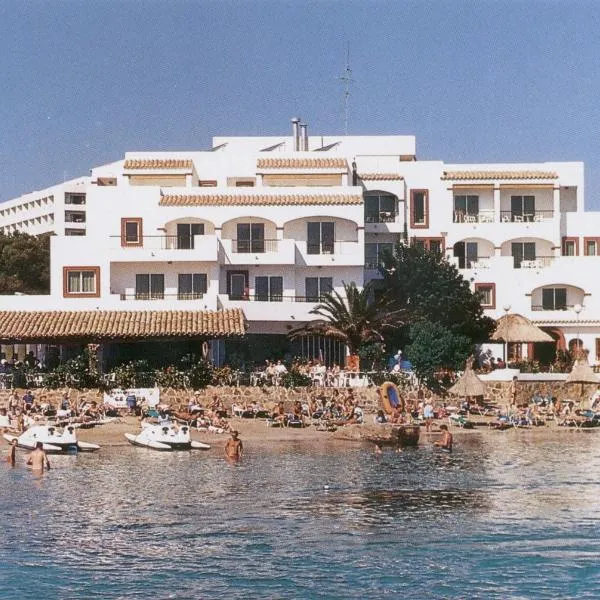 Apartamentos Playa Es Cana, hotell sihtkohas Es Cana