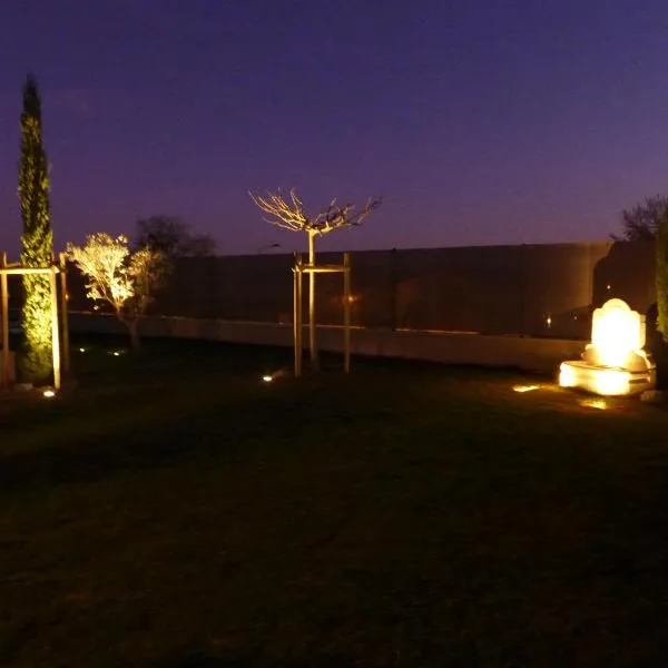 Les Trois Oliviers, hotel v destinaci Forcalquier