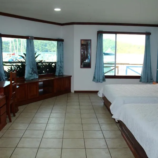 Fish Hook Marina Hotel, hotel en Golfito