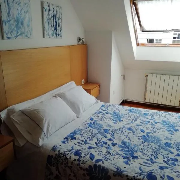 Hospedaje Lopez, hotel v destinaci A Coruña