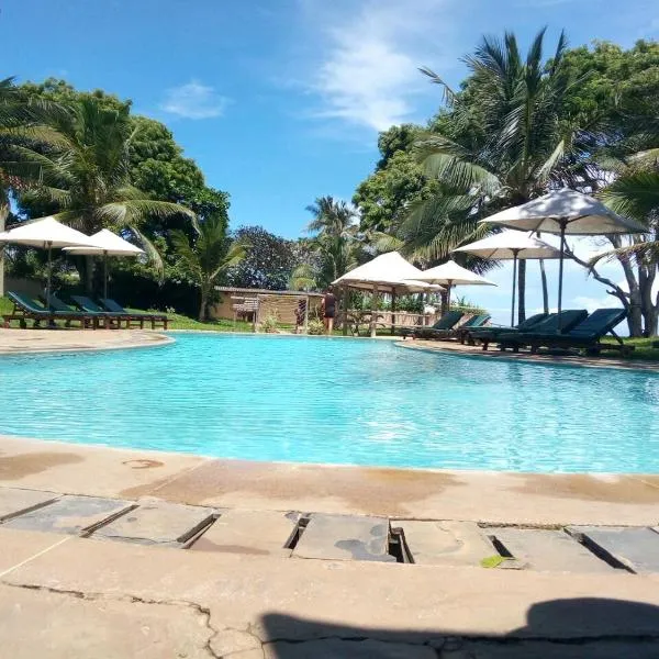 Coral Beach Resort, hótel í Diani Beach