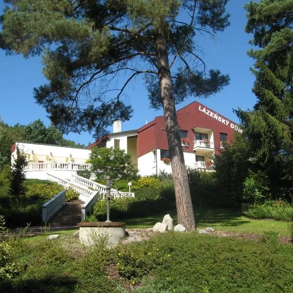 Penzion Lázeňský dům, hotel en Buchlovice