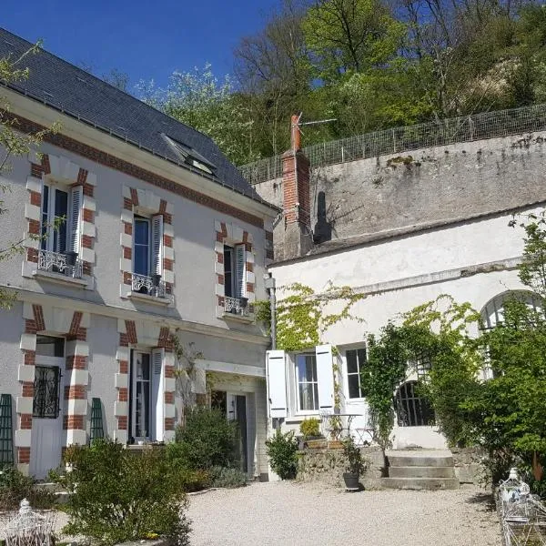 Les Troglos de la Tufolière, hotel in Rochecorbon