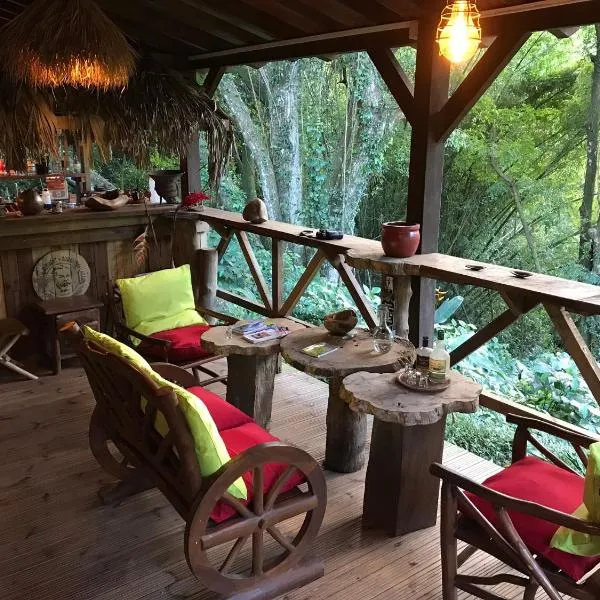 Martinique Treehouse, hotel in Canton Suisse