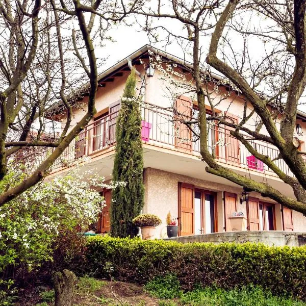 Chambre d'Hôtes des Lys, hotel v destinaci Montbrison