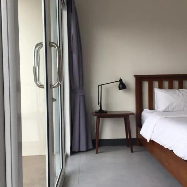 The 9th House、クラビタウンのホテル