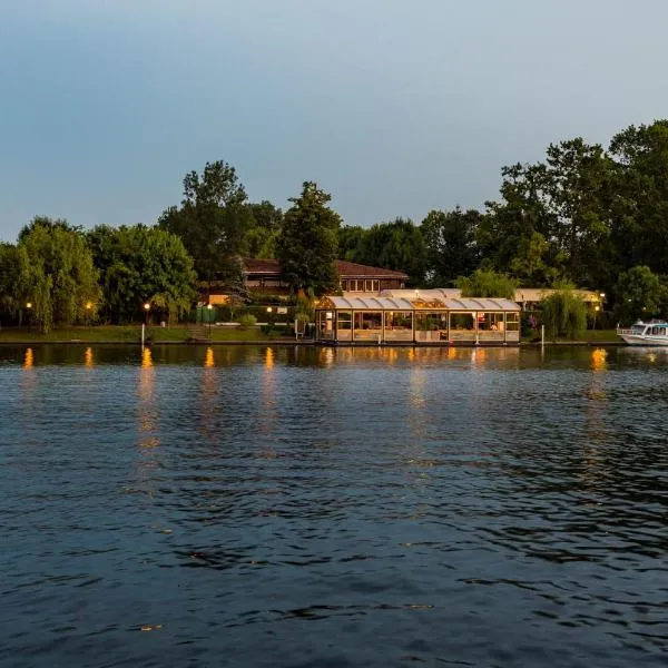 Hotel Herastrau, hotel di Bukares