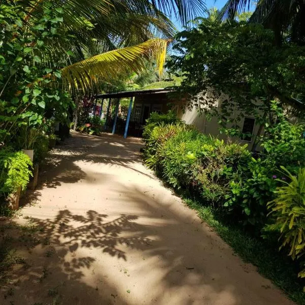 Nilaveli Beach Rooms, hotel in Nilaveli