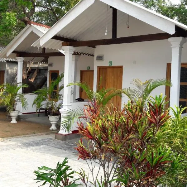 The Bavarian Resort, hotel in Arugam Bay