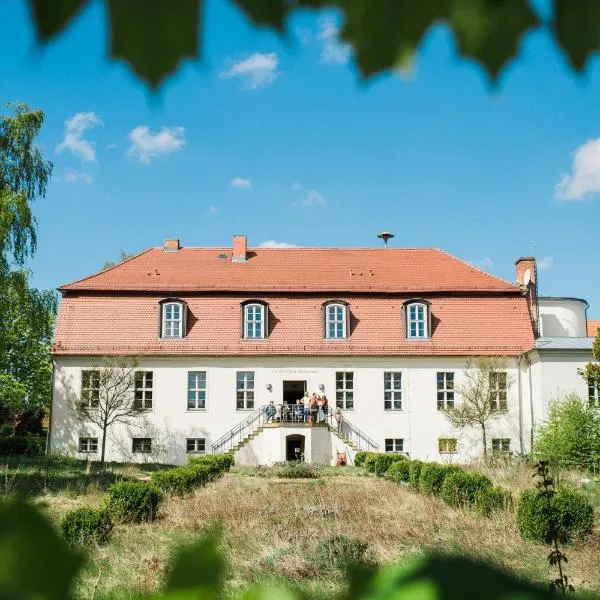 COCONAT-a workation retreat & Coworking, hotel in Hagelberg