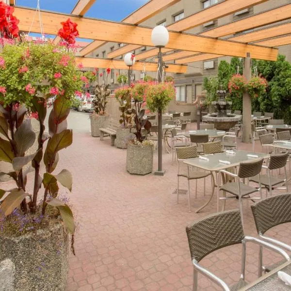 Ramada by Wyndham Kelowna Hotel & Conference Center, hotel in Kelowna