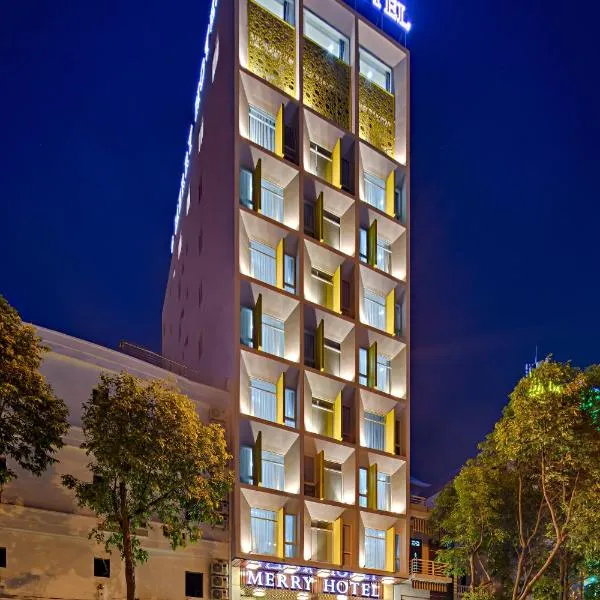 Merry Hotel โรงแรมในTân Lưu