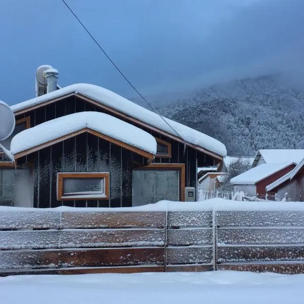 Refugio Simple Sur Casa 4 personas, hôtel à Malalcahuello