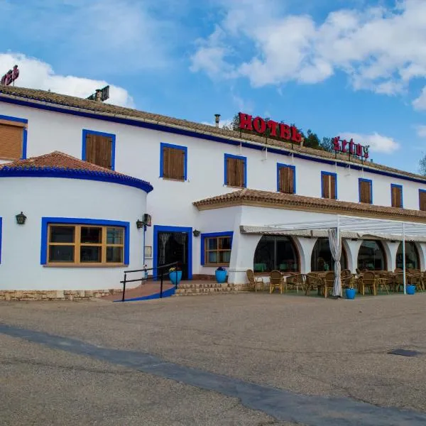 Hotel Restaurante Setos, hotel in Casas de Santa Cruz