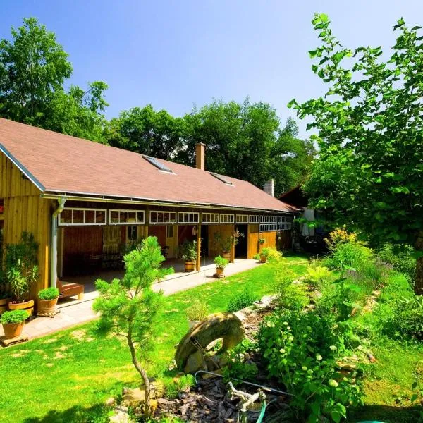 Na samotě U Včelína, hotel in Podhradí nad Dyjí