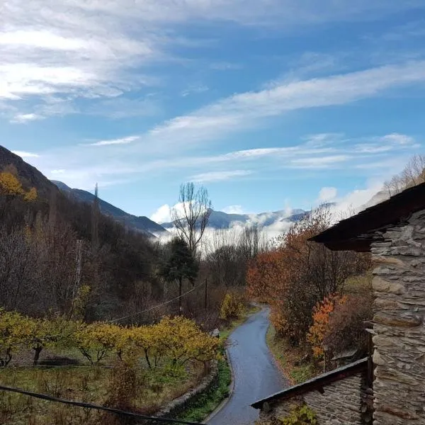 Casa Joanet, hotel u gradu 'Unarre'