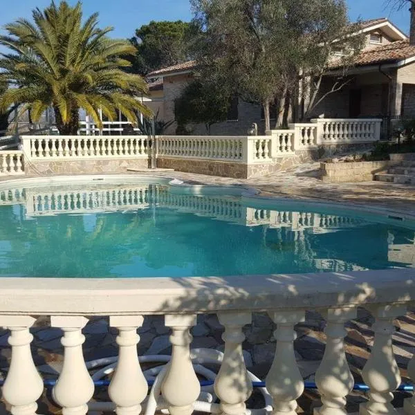 Country House Resort Villa Giardino degli Eventi, hotel v destinaci Fano