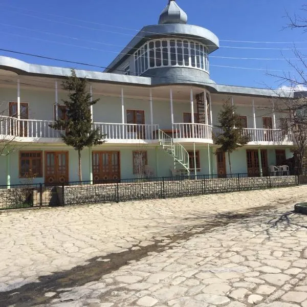 Lahic Hostel, hotel di Lahıc