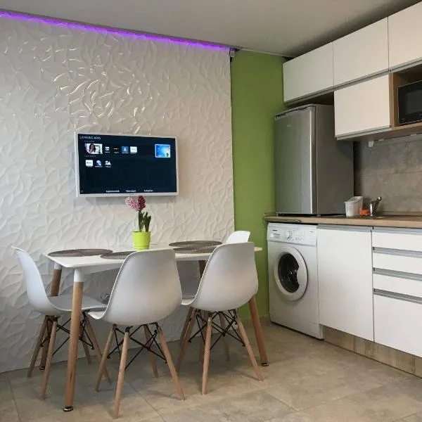 RKCZ40 - Design apartment at the Heart of Balaton, hotel in Zamárdi
