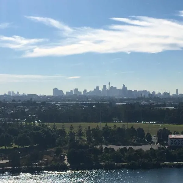 Panoramic views in luxurious brand new apartment, hotel in Sydney