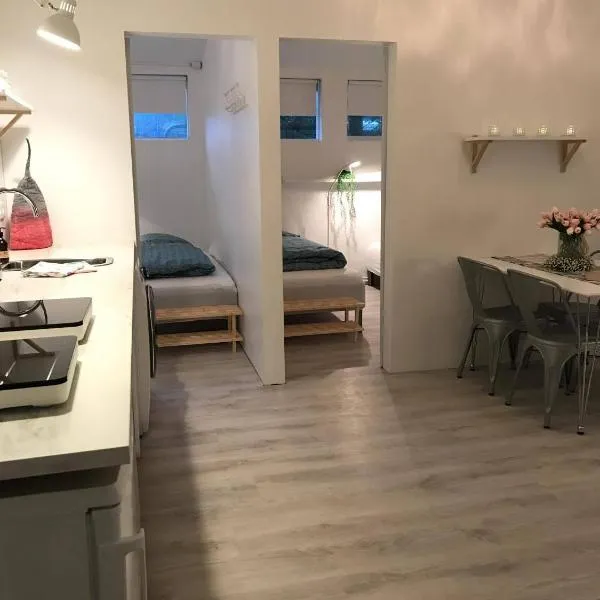 Downtown Selfoss - perfectly located apartment, מלון בסלפוס