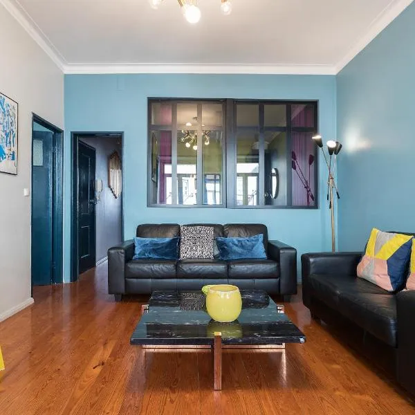 Chiado Bairro Alto, Bright and Newly Renovated 3 Bedroom Apartment, Lisbon Historical Center