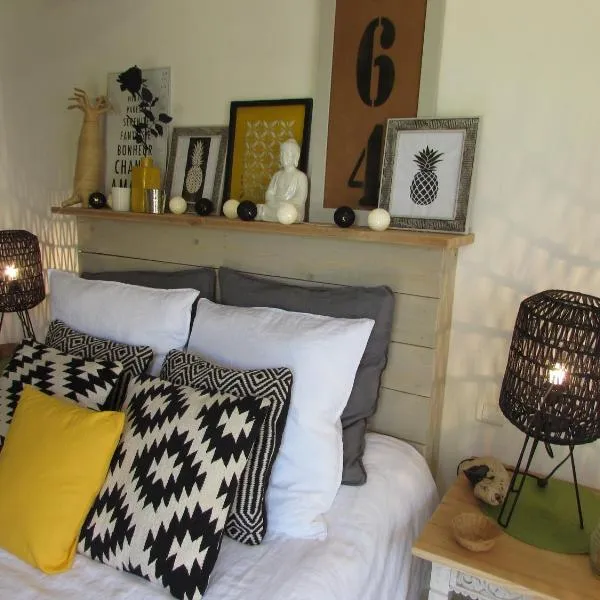 La Joliette, hotel in Junas