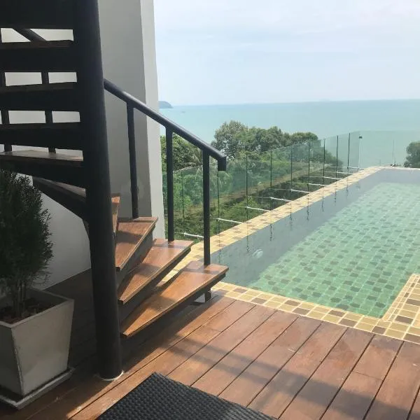 Deamber Bangsare Pattaya, hotel v destinácii Bang Sare