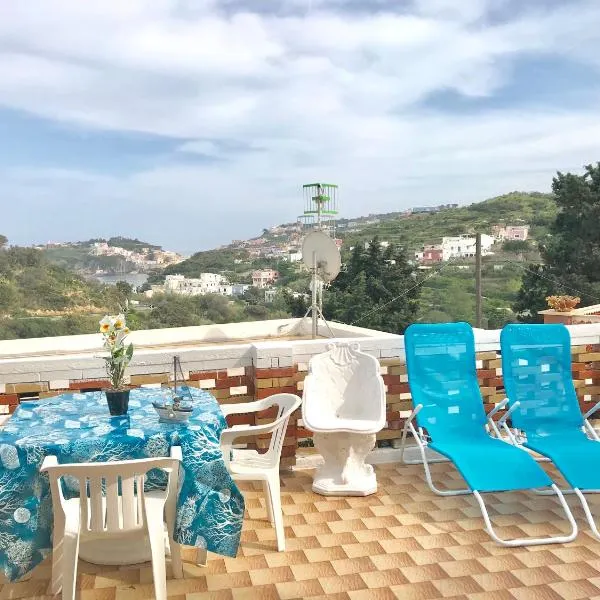 Conti Holiday Homes, hotel in Ponza
