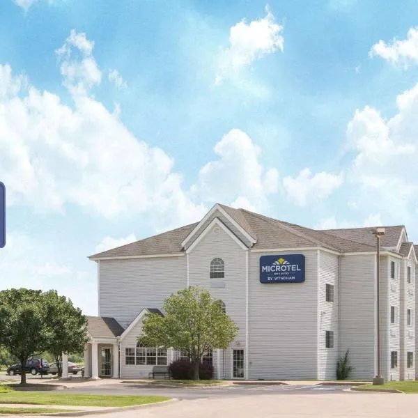 Microtel Inn and Suites Independence, hotel in Coffeyville