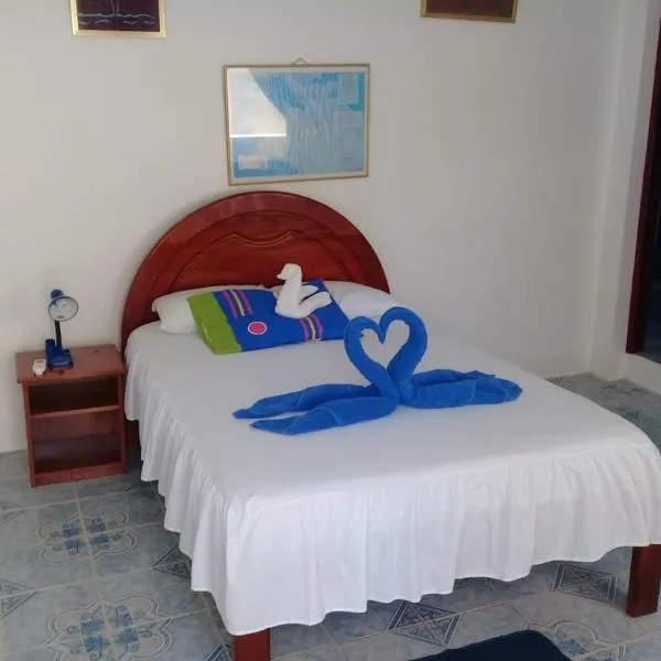 Hostal Insular, hotel v destinaci Puerto Villamil