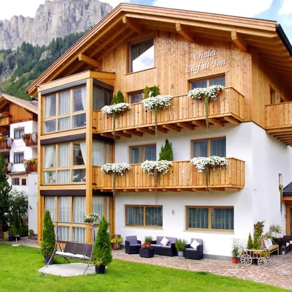 Apartments Chalet Ciufdlton, hotelli kohteessa Colfosco
