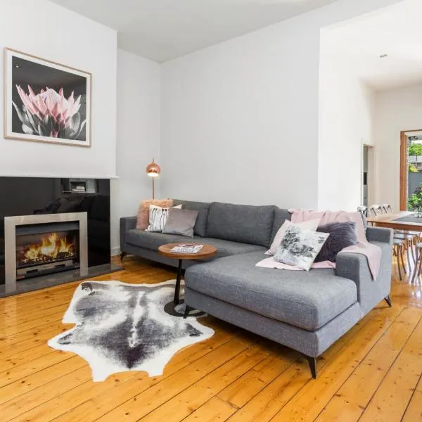 Central Bendigo Cottage, walk to everywhere!!, hotel in Bendigo