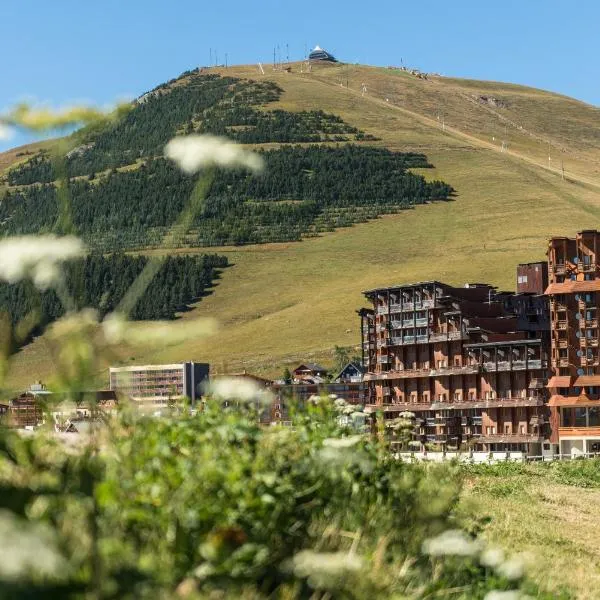 Résidence Pierre & Vacances L'Ours Blanc, hotel v destinaci LʼAlpe-dʼHuez