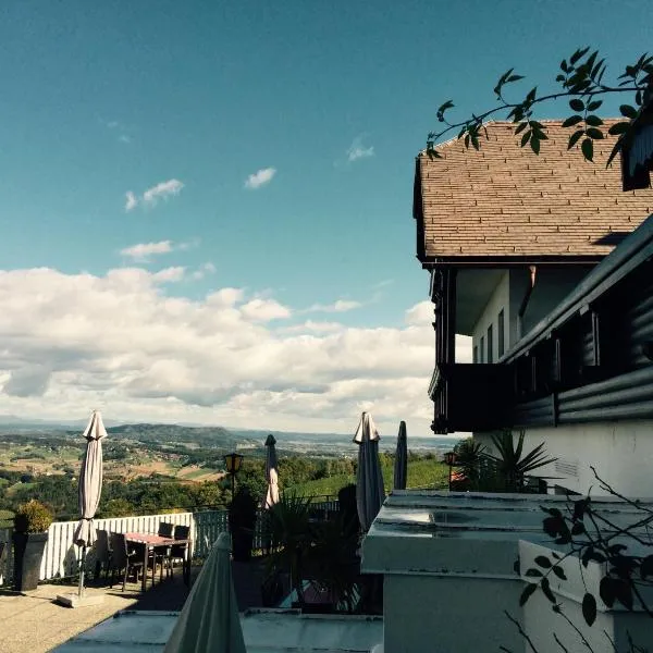Gasthof Tischlerwirt, hotel v destinaci Kitzeck im Sausal