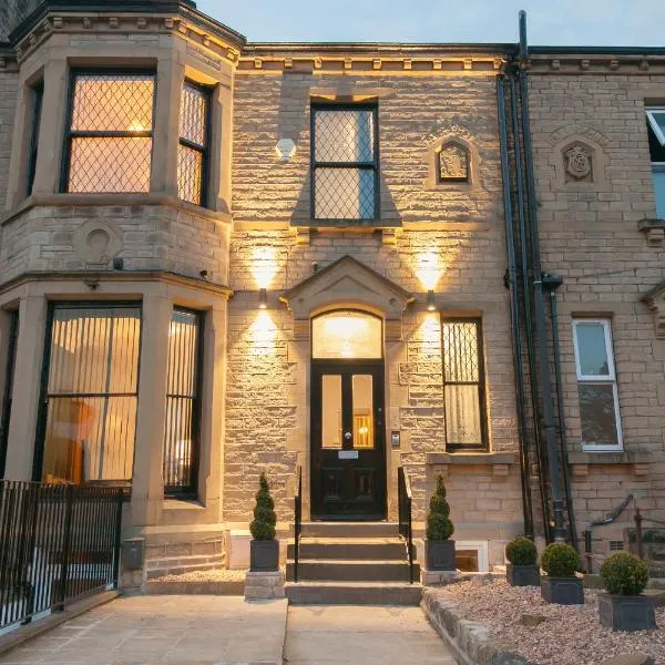 Townhouse No 12, hotel v destinaci Huddersfield
