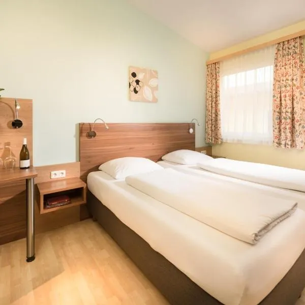 Hotel Radlinger, khách sạn ở Pellendorf