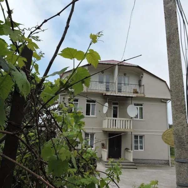 Shamil House, viešbutis mieste Makhinjauri