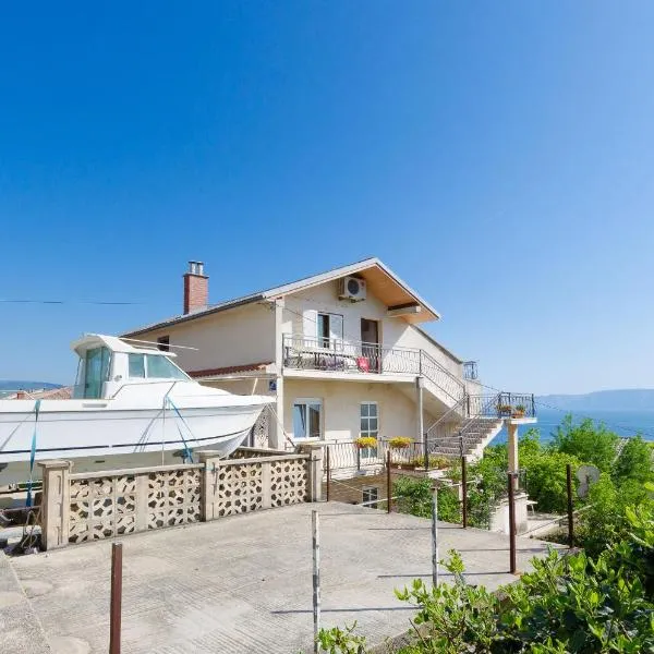 Apartments and Room Drazen, hotel v destinaci Novi Vinodolski