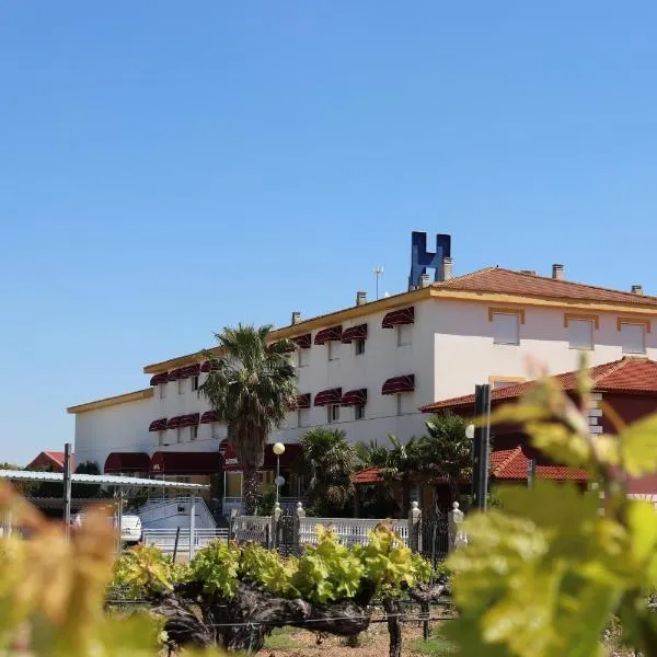 Hotel Acosta Ciudad de la Música, hotel in Villafranca de los Barros