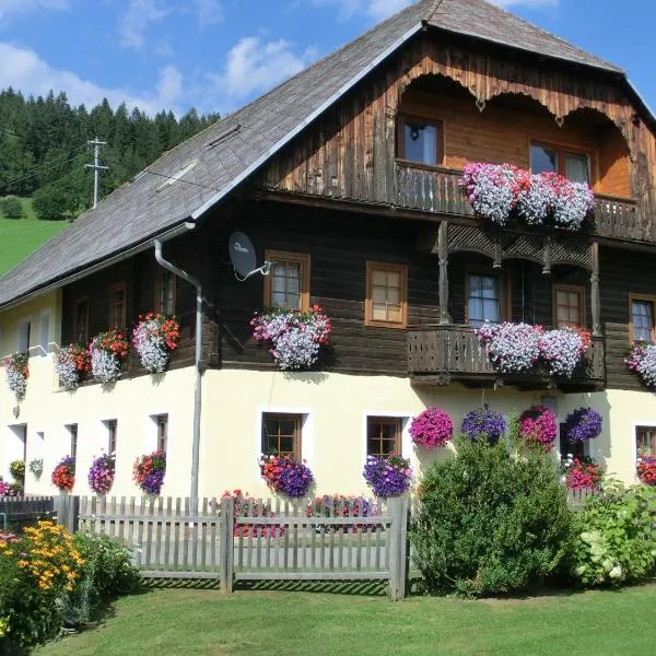 Kniebergerhof, hotel v destinaci Liebenfels