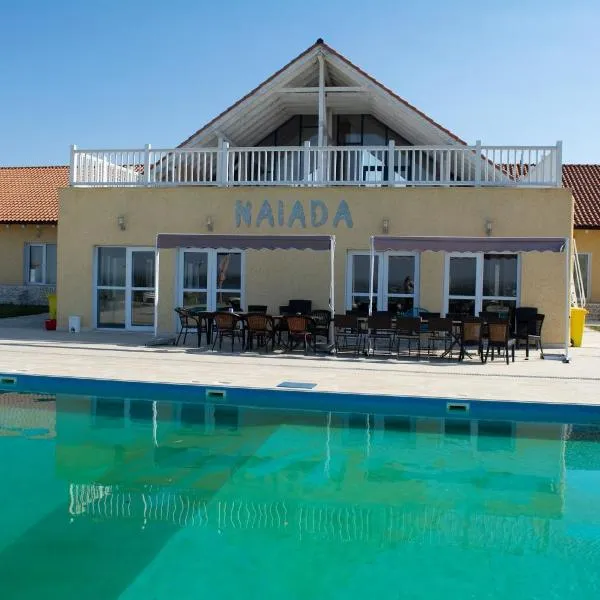 Naiada, hotel v destinaci Ostrov