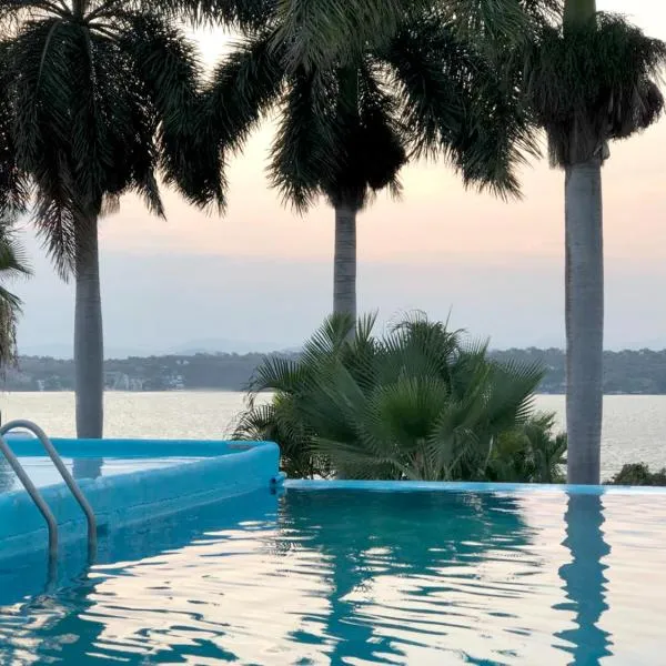 Hotel Infinity, hotel v destinaci Tequesquitengo