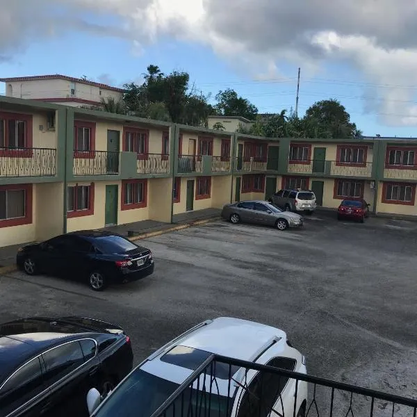 2 BEDROOM / 1 BATH ONLY 9 MILES TO NAVY BASE, hotel in Sinajana