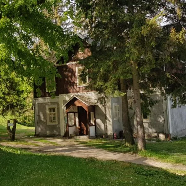 Wodolenka, hotel a Hrádek