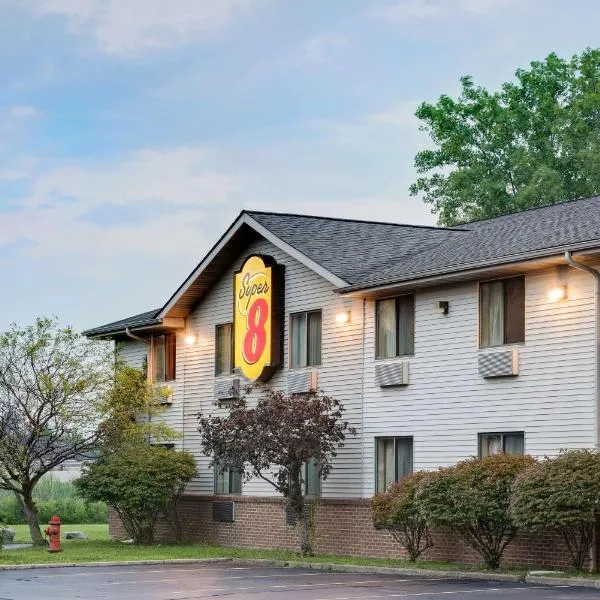 Super 8 by Wyndham Mentor/Cleveland Area, hotel in Mentor-on-the-Lake