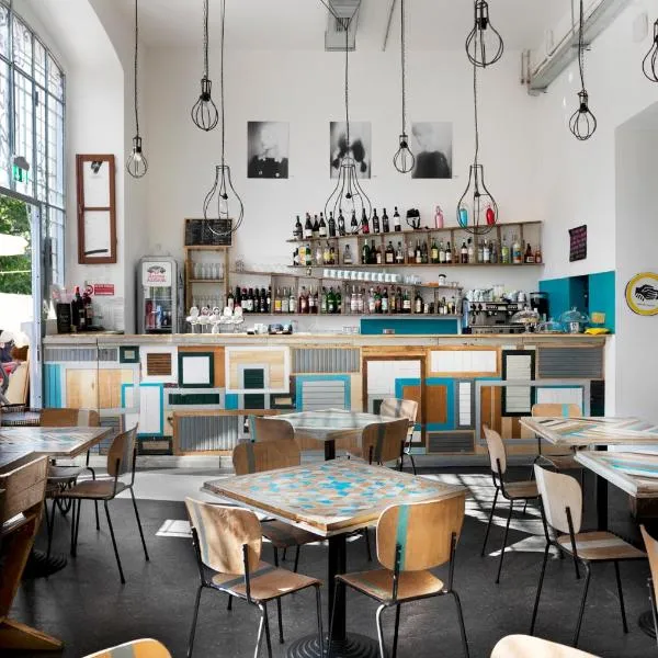 Madama Hostel & Bistrot, hotel in Milan