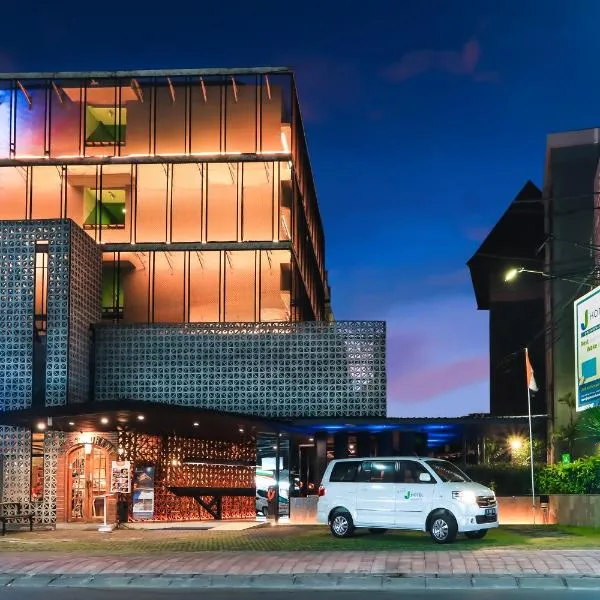 J Hotel Kuta, hotel in Kuta